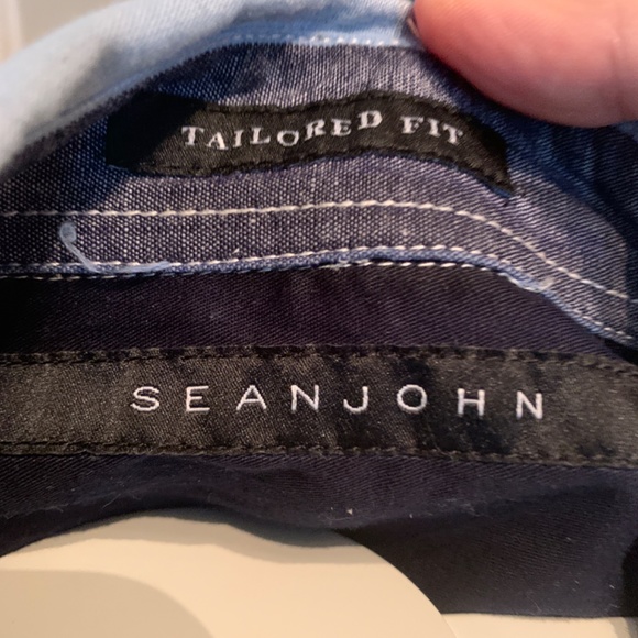 Sean John tailored fit 100 percent cotton button down. Worn‎ about 2x - Picture 3 of 5